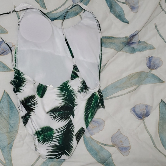 BNWT ONE Piece Bathing suit - Picture 2 of 2